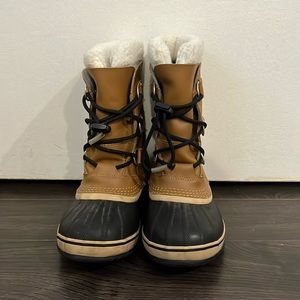 Sorel Caribou snow boots